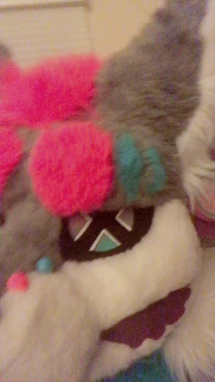 @scared_pink_purple