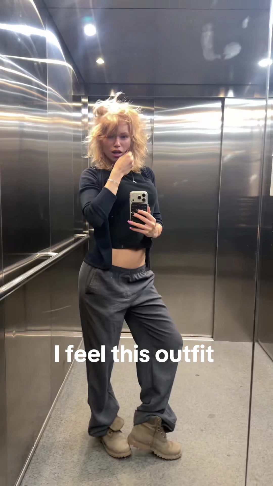 @KARINA