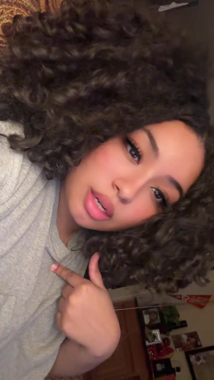 @Renaé