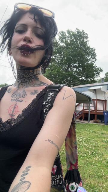 @bellabrutal