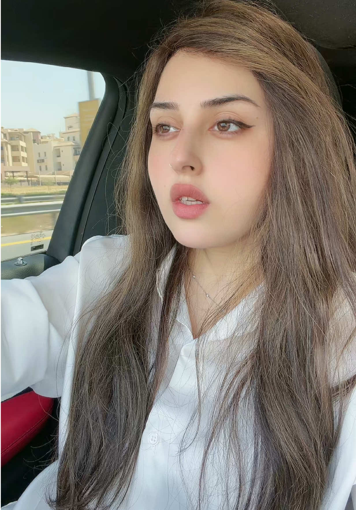 @Kausar 👑