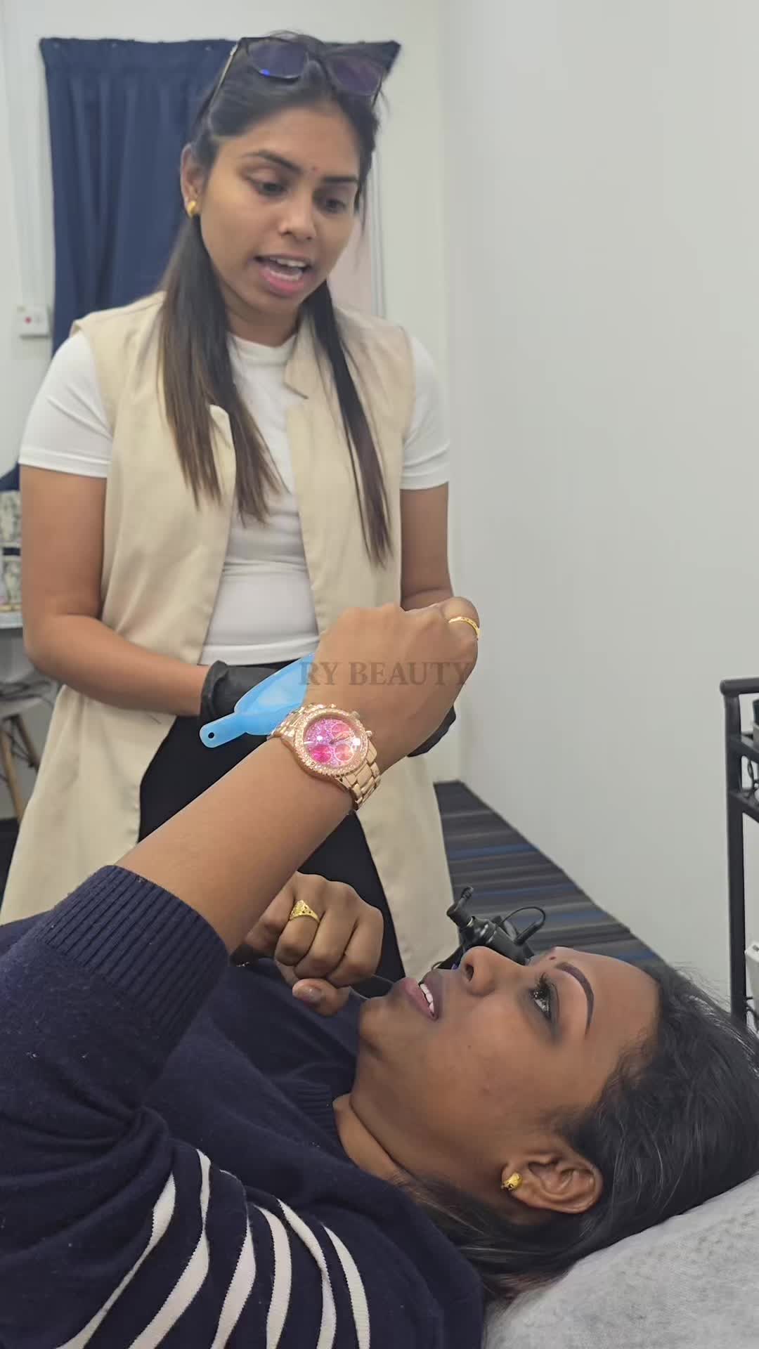 @Ry Beauty studio