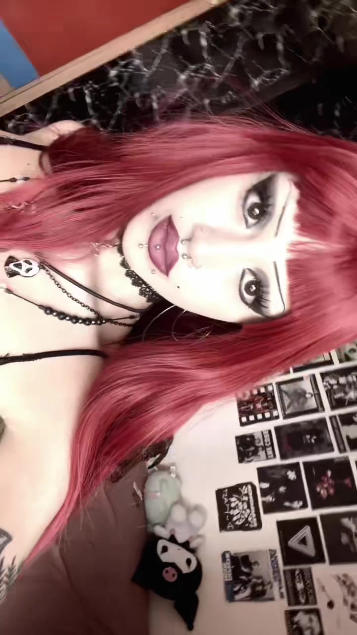 @annneower_