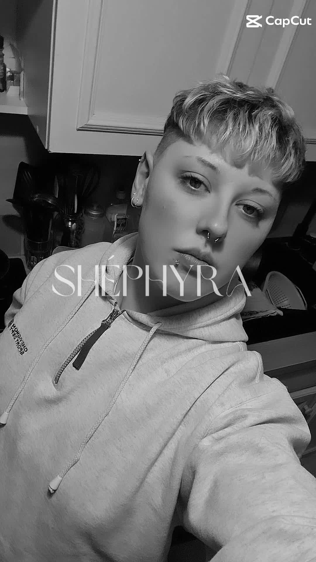 @Shéphyra