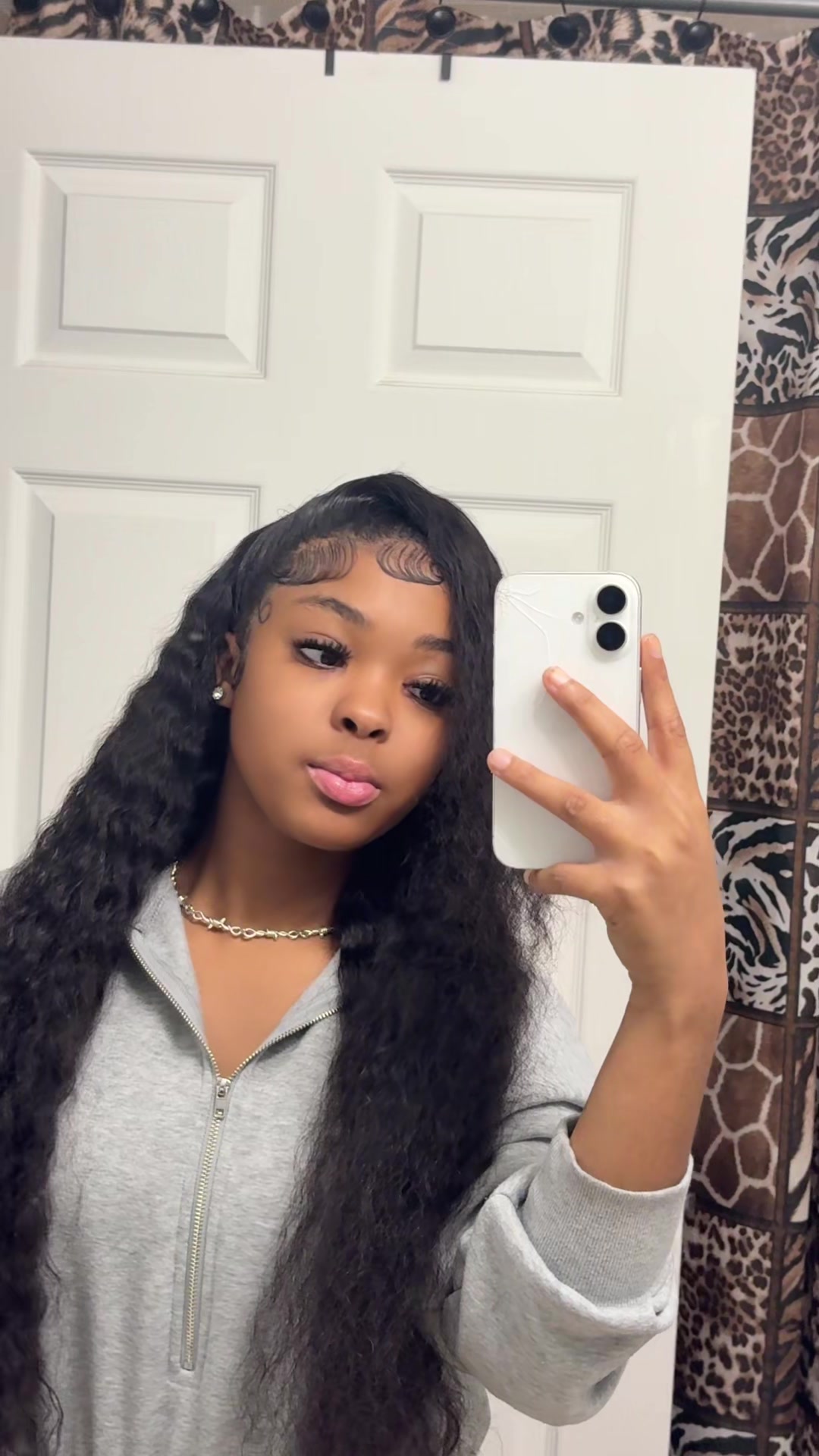 @DOLLY.