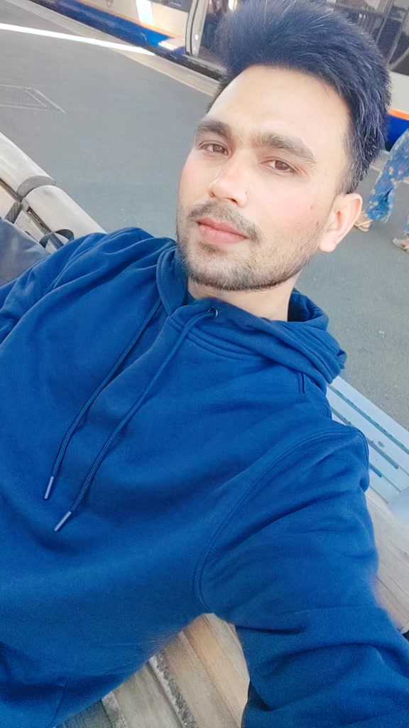 @Munna Ram🇳🇵🇳🇵🇬🇧🇬🇧