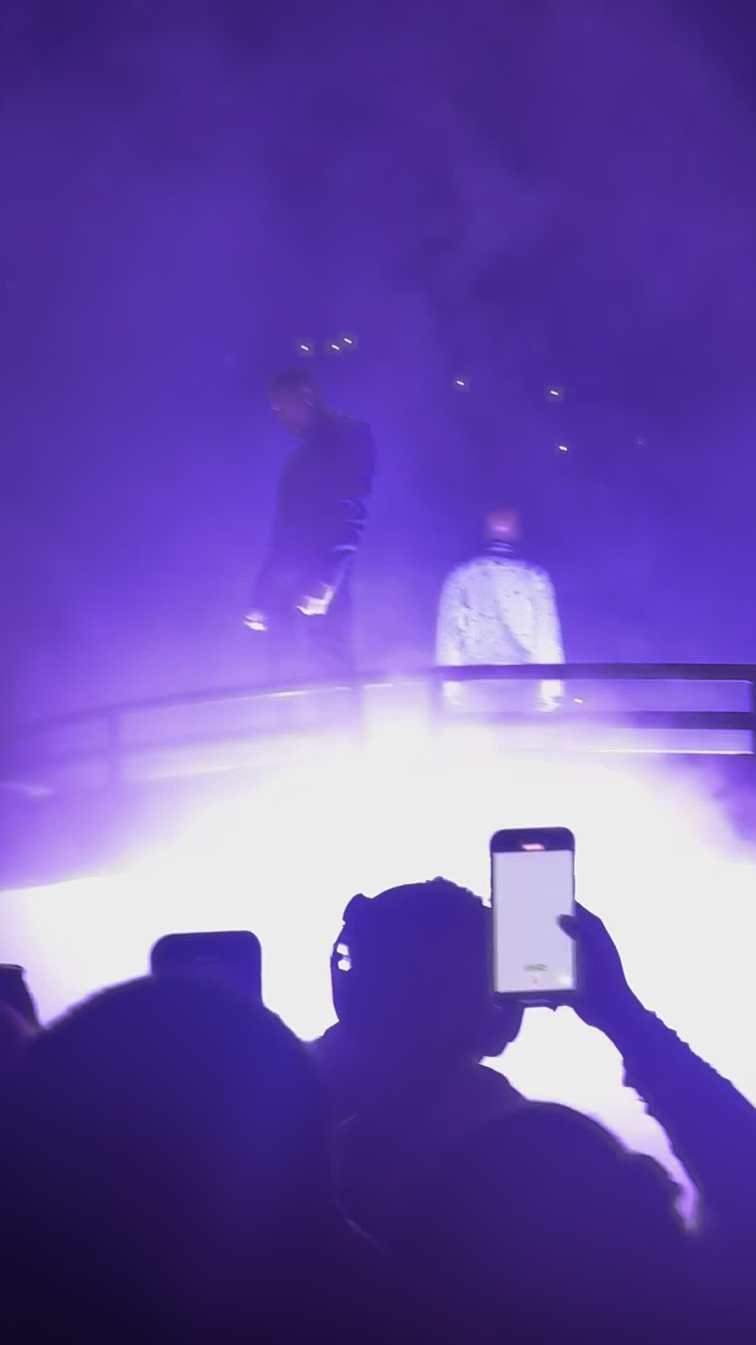 @Mia