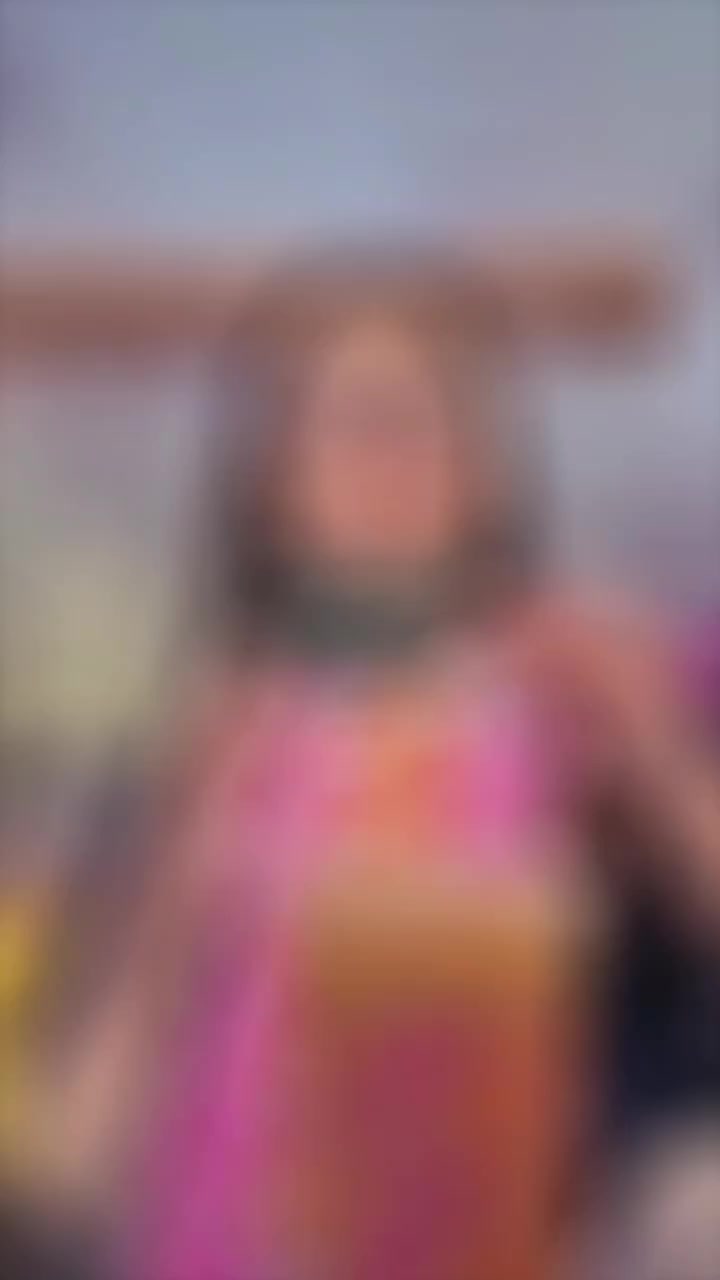 @&mdash; Claudia 💟