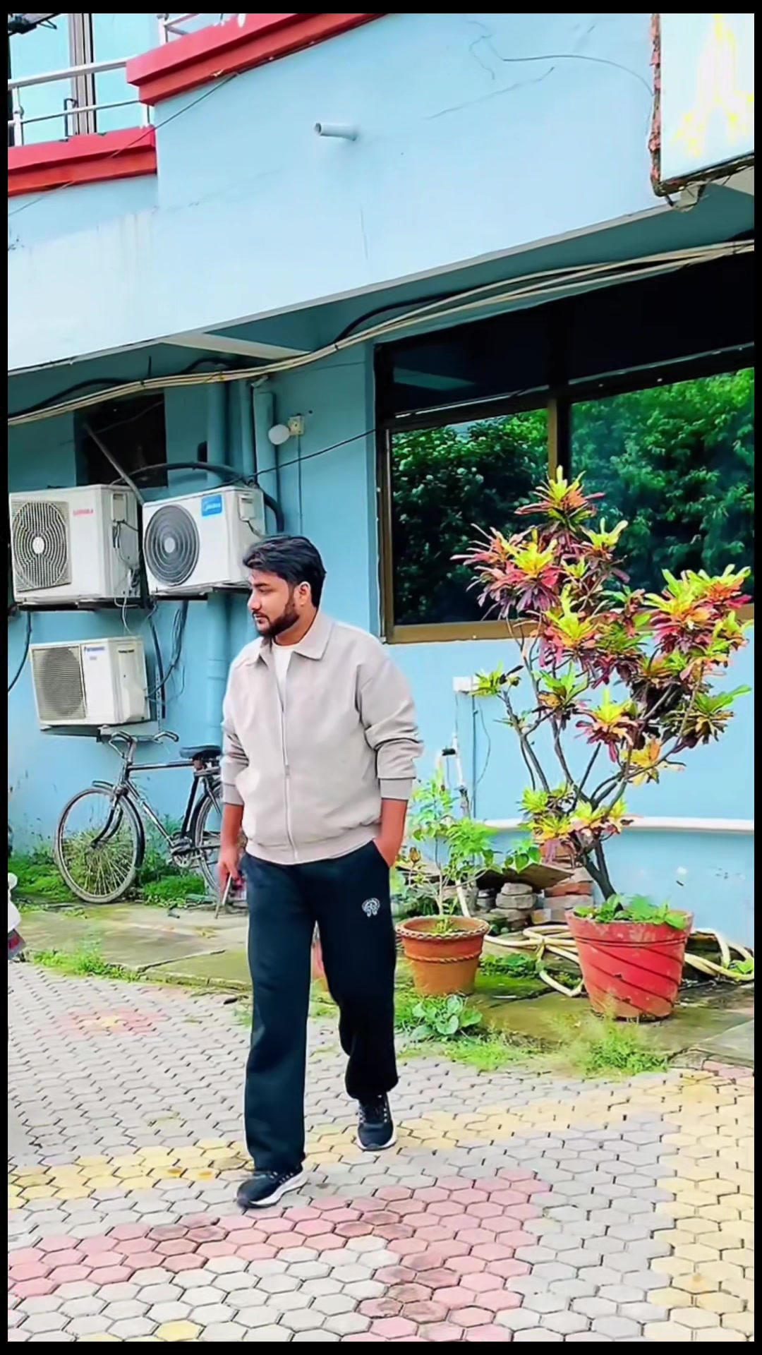 @yogesh official ❣️