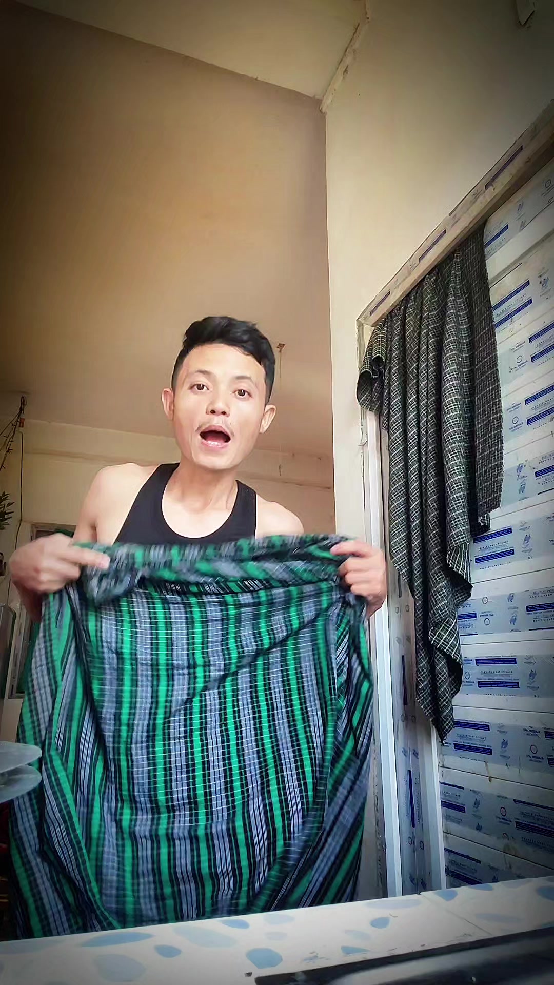 @လူ့ဂွစာ  {Thu ya Oo}