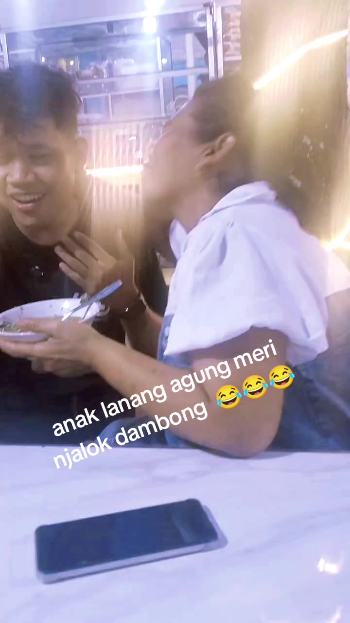 @Mak Krombong