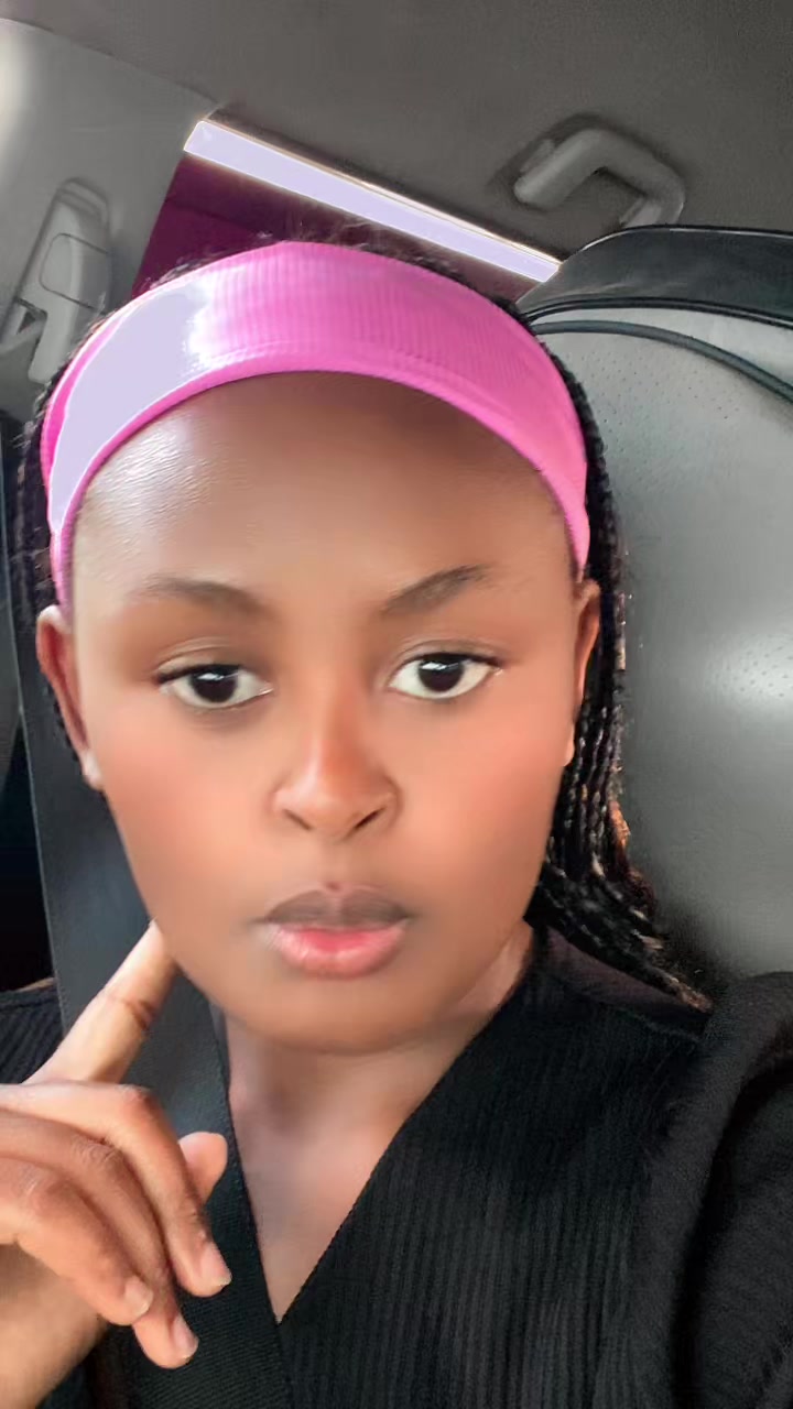 @Lyn🇺🇬