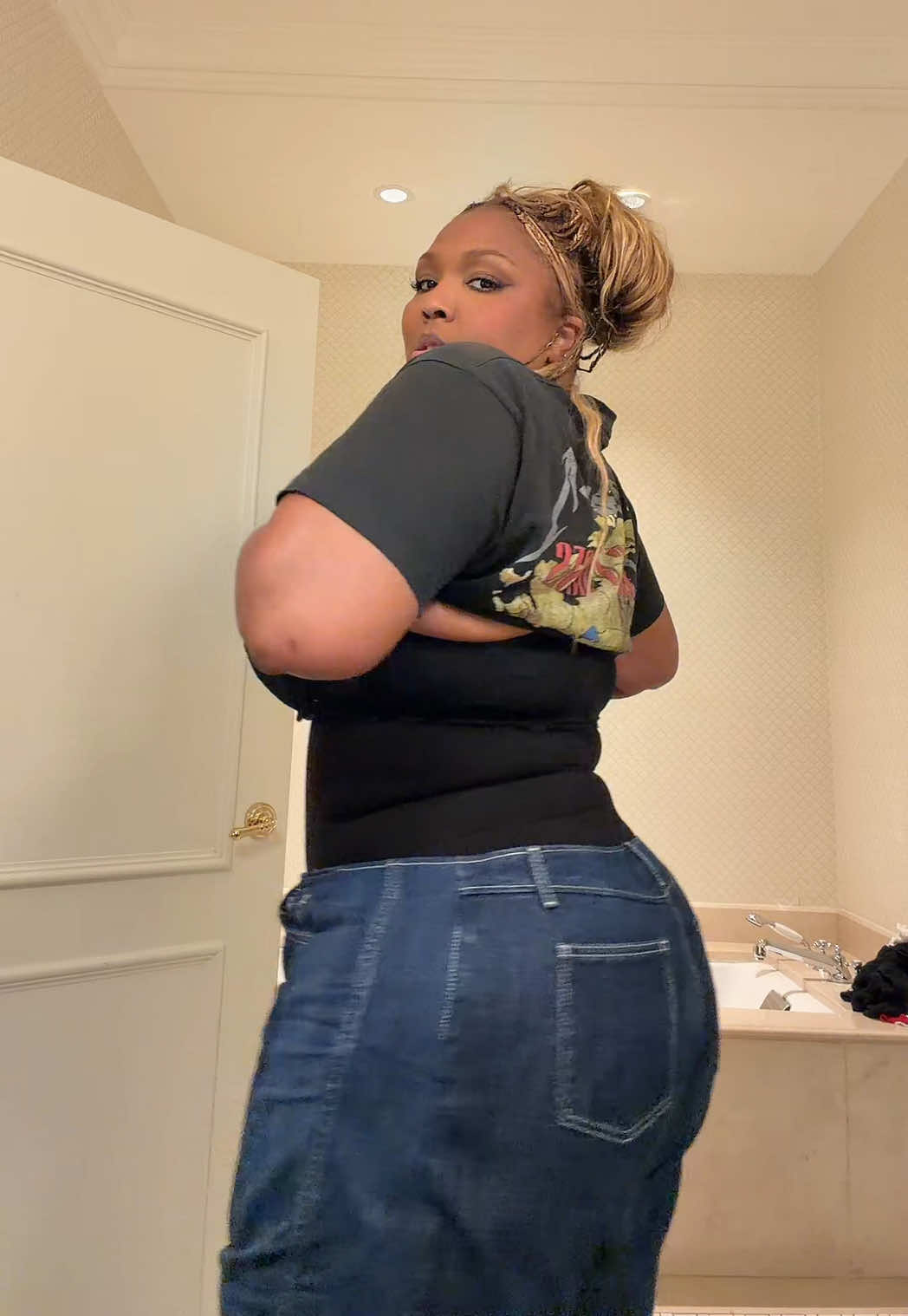 @lizzo