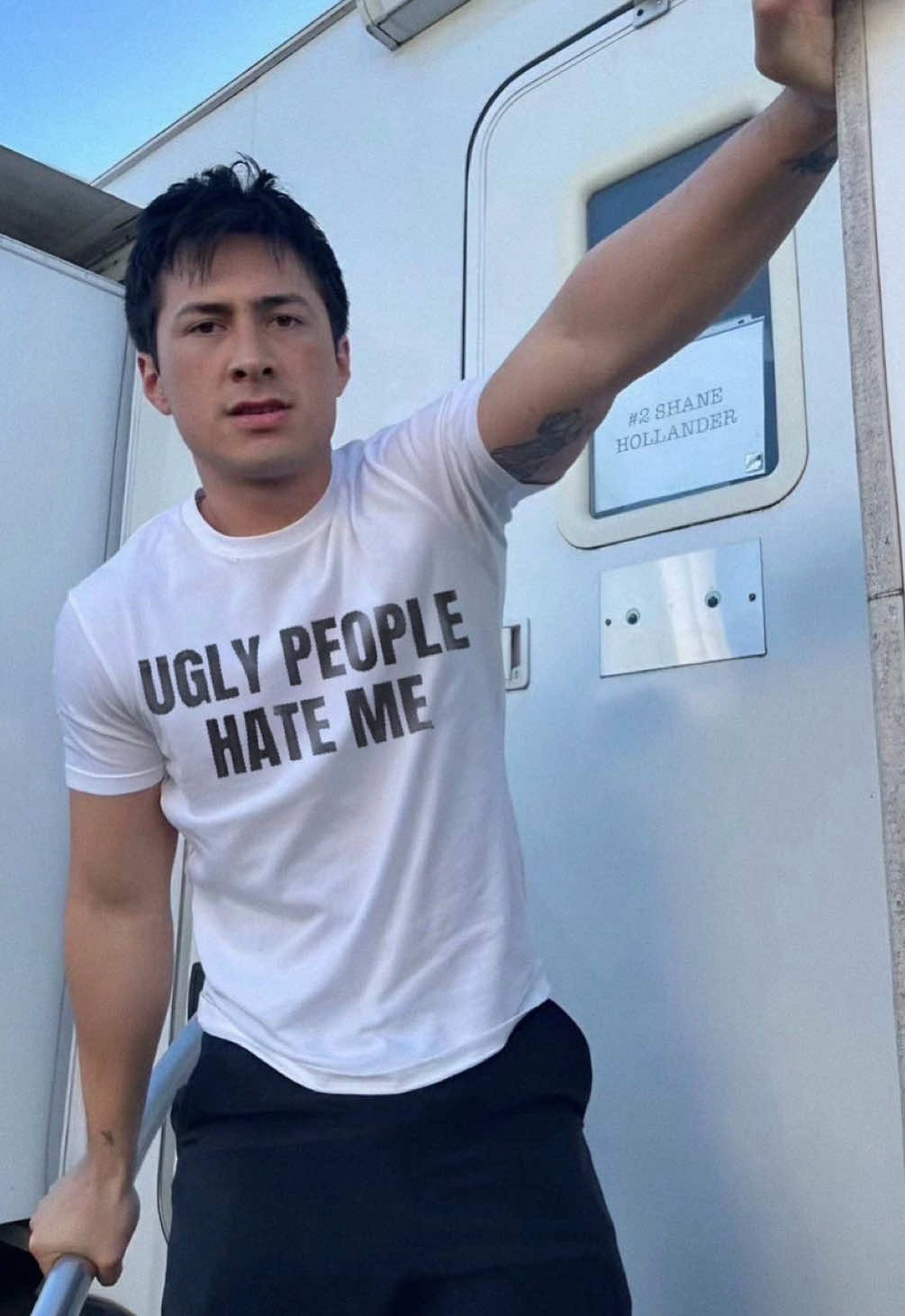 @izzy