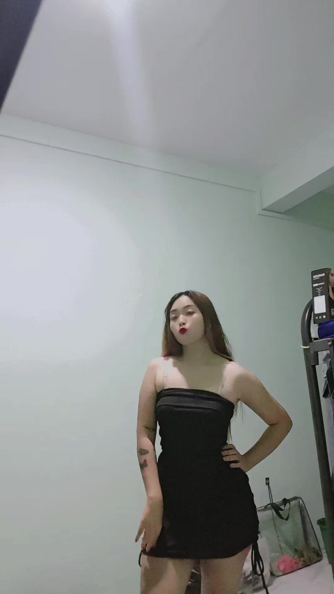 @Ei Ei san (Offical)