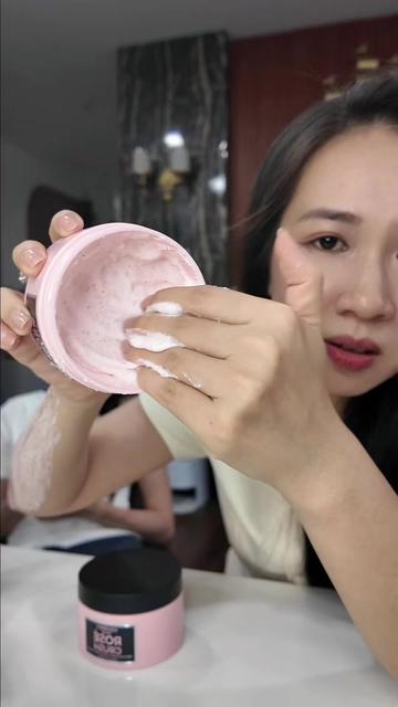 @Chị La em Zo