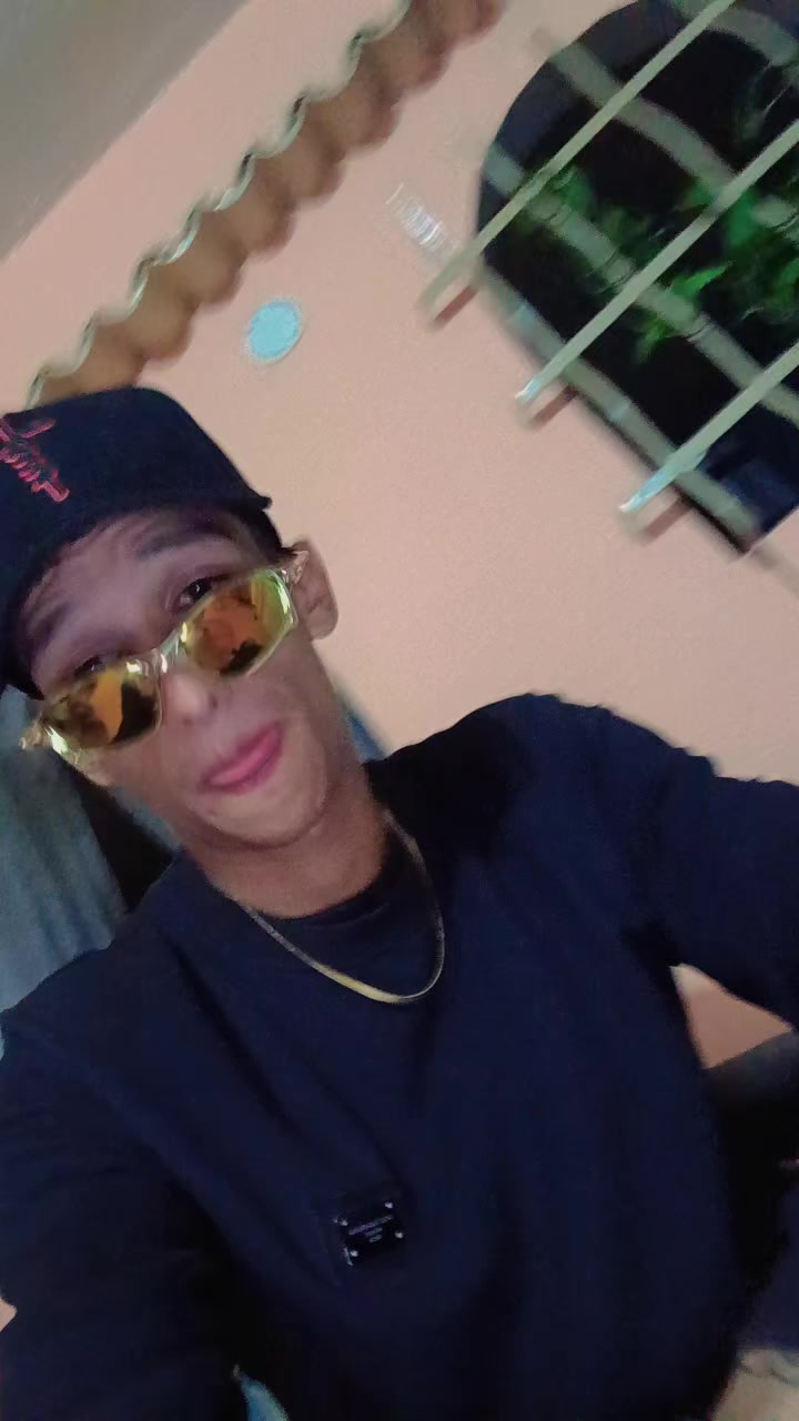 @Alejxx🖤