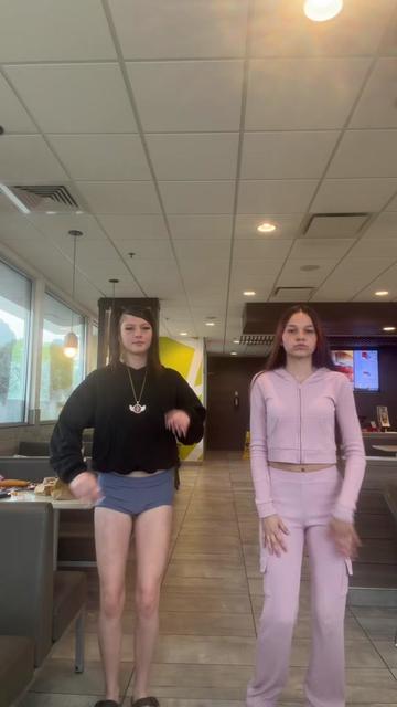 @Sophie💞 and Lucy🥰
