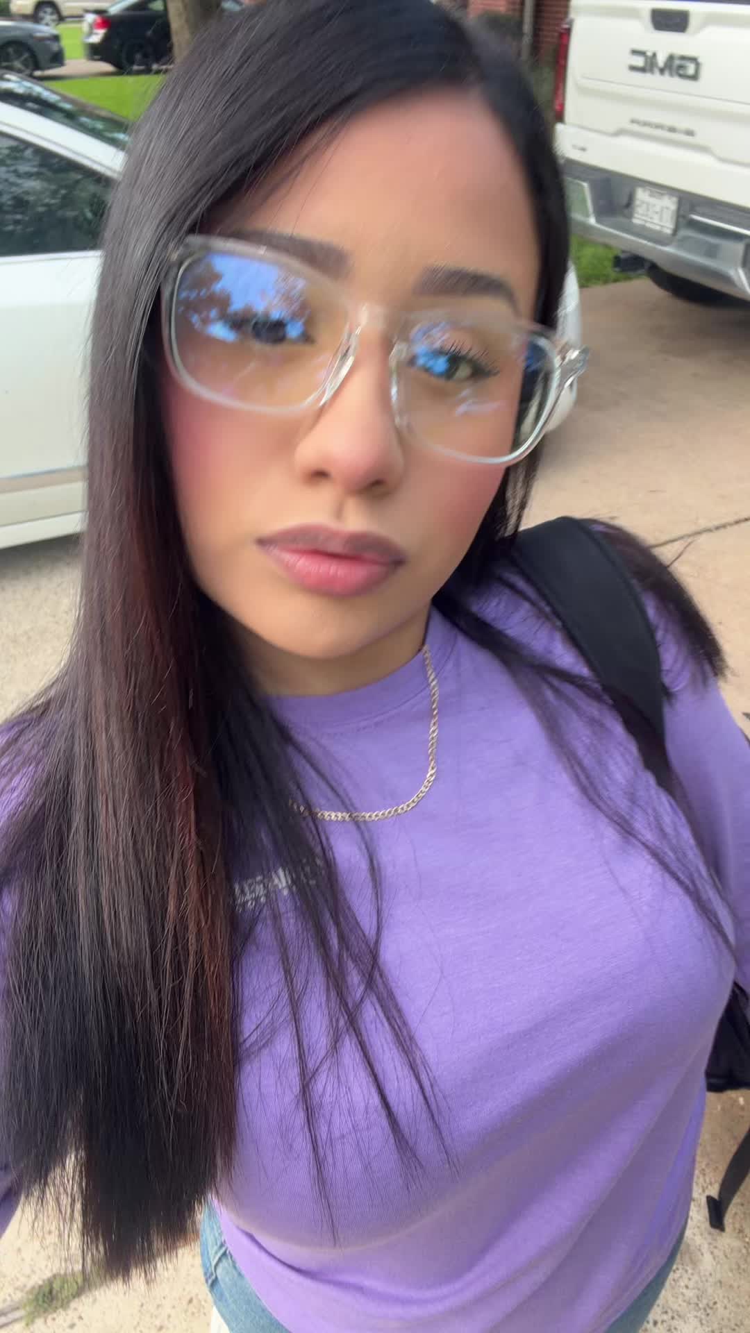 @bella