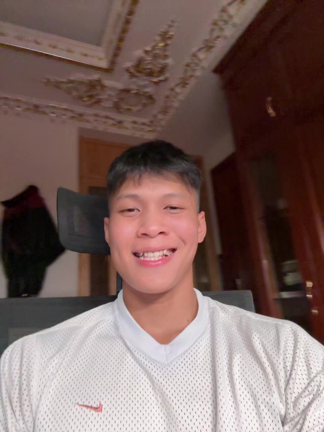 @Ho&agrave;ng Tử Đ&aacute;