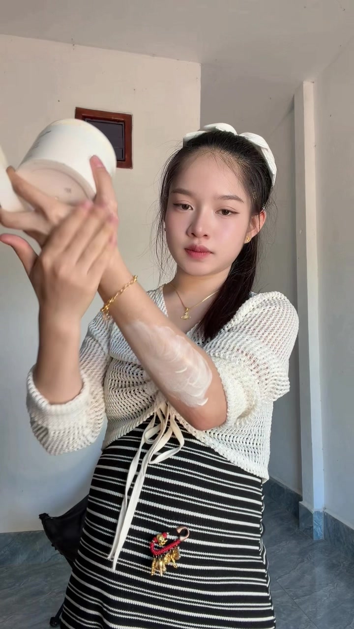 @ນ້ຳຝົນ(NamFon)🌧️🌷