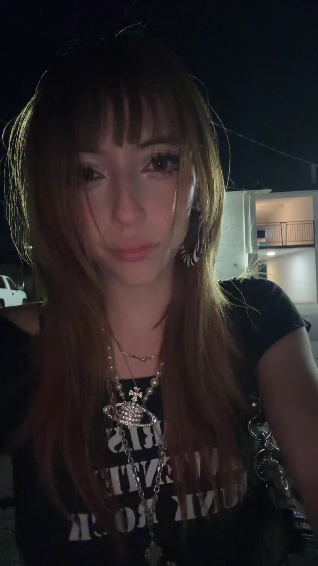 @arianaschilling