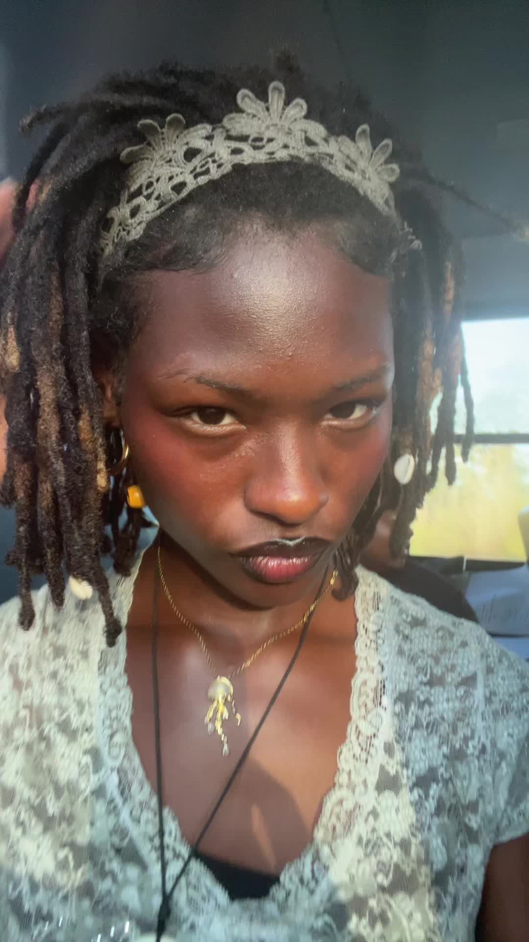@🫶🏾