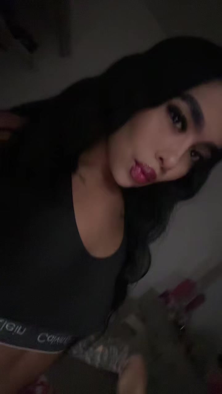 @Dani💞