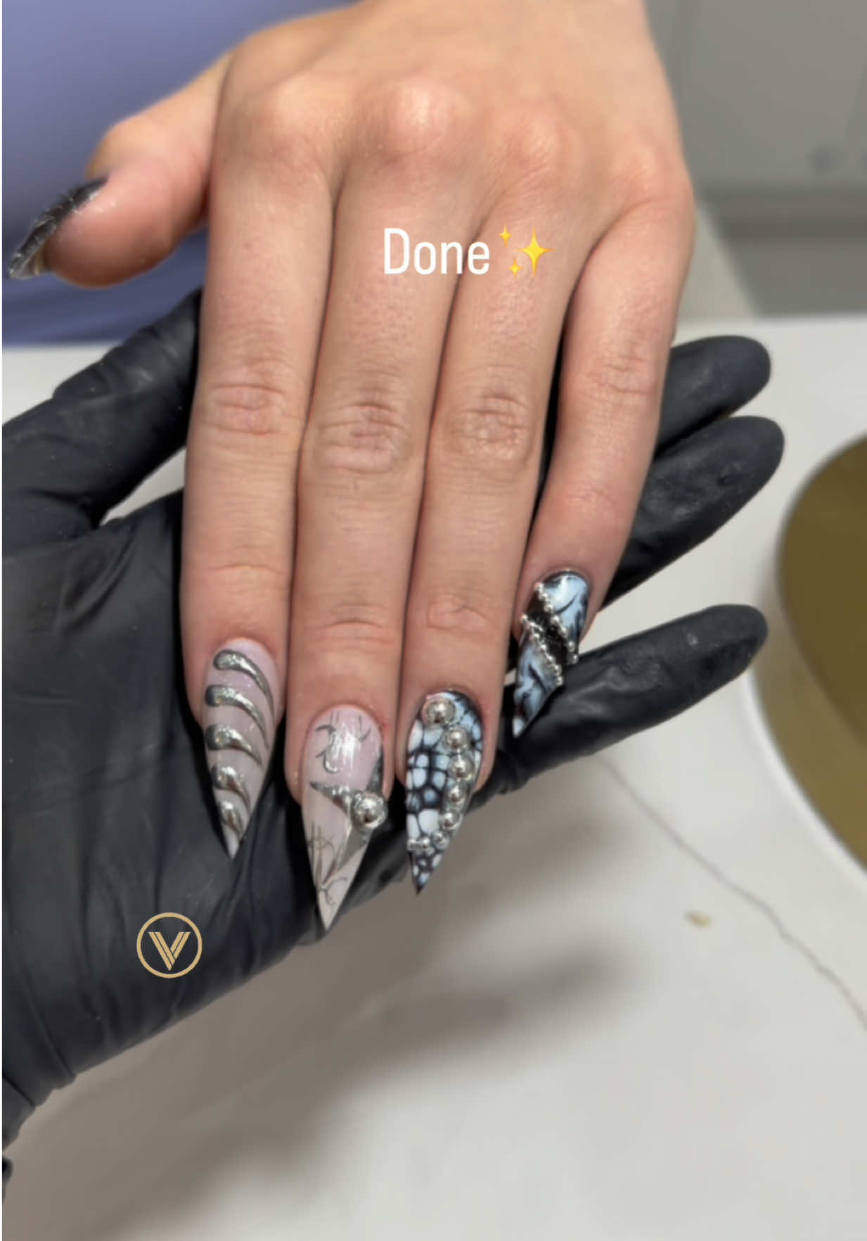 @velvet nails kw