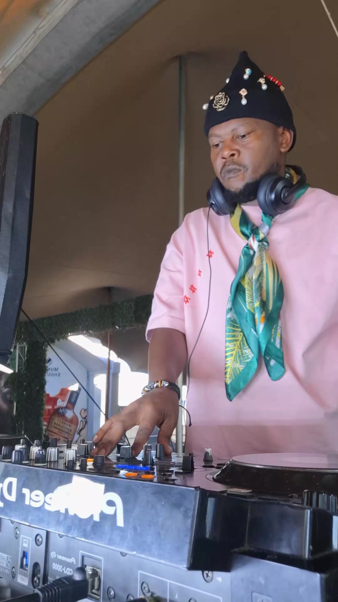 @KGzoz🇿🇦