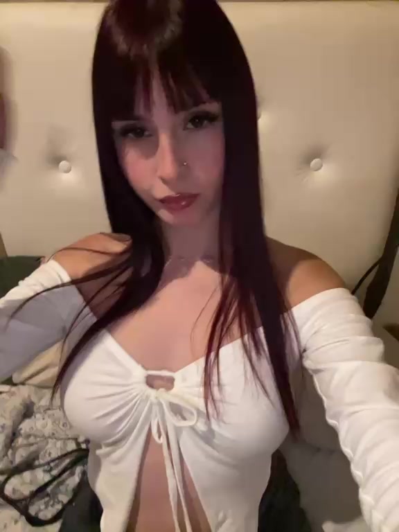 @laavaleen