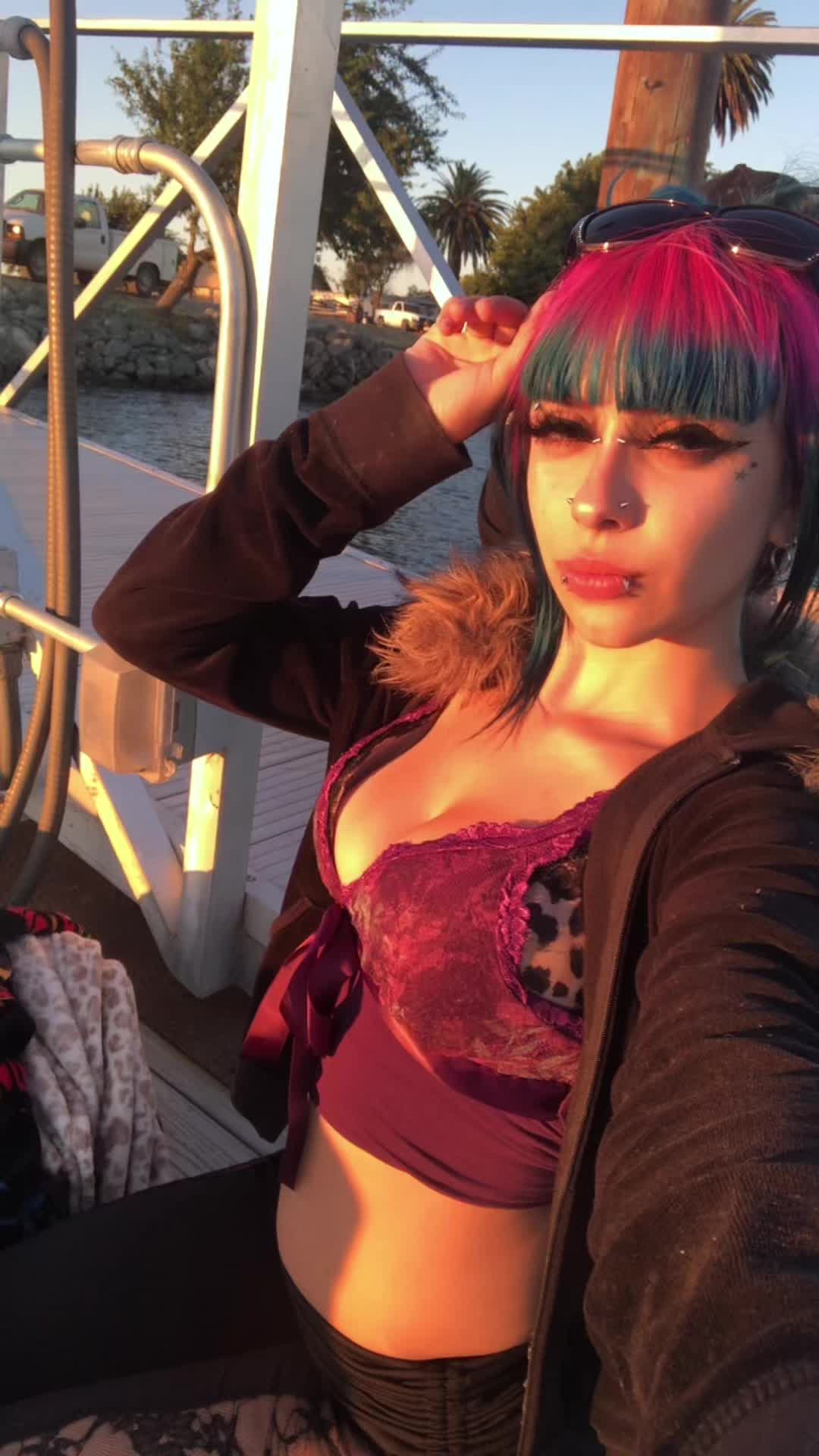 @Jessalyn