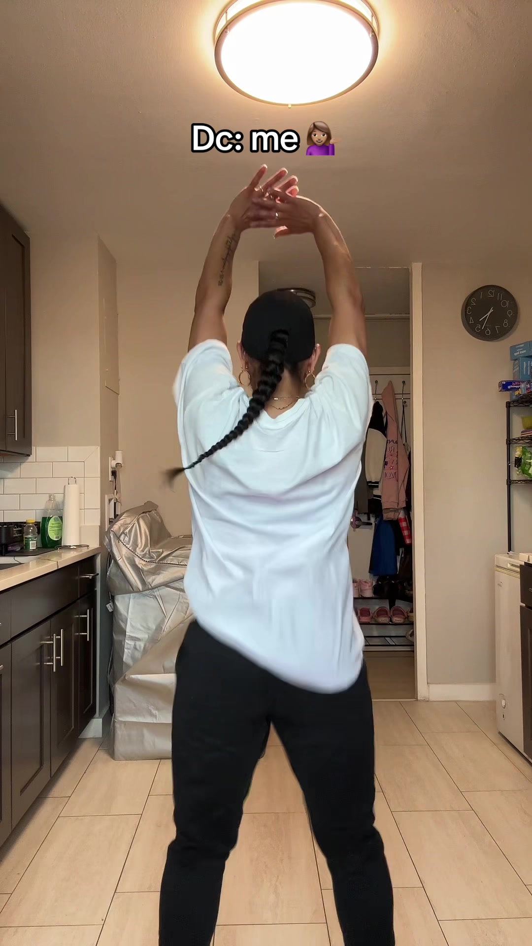 @momof4
