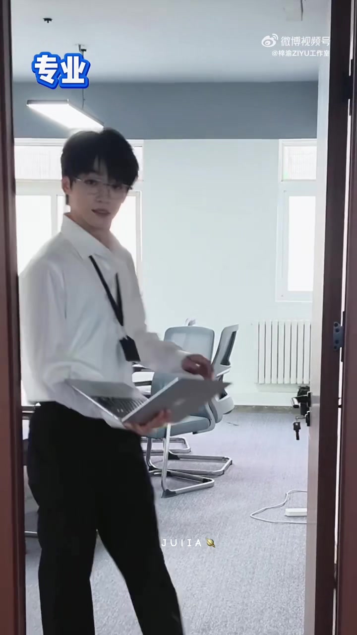 @茱莉亚🪐🤎