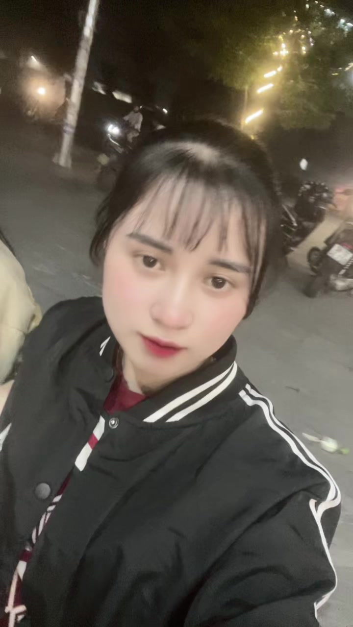 @Huyền Bống2003