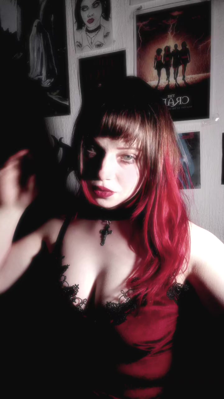 @𝕷𝖆𝖉𝖞 𝕭⛧𝖙𝖍𝖔𝖗𝔂.☠