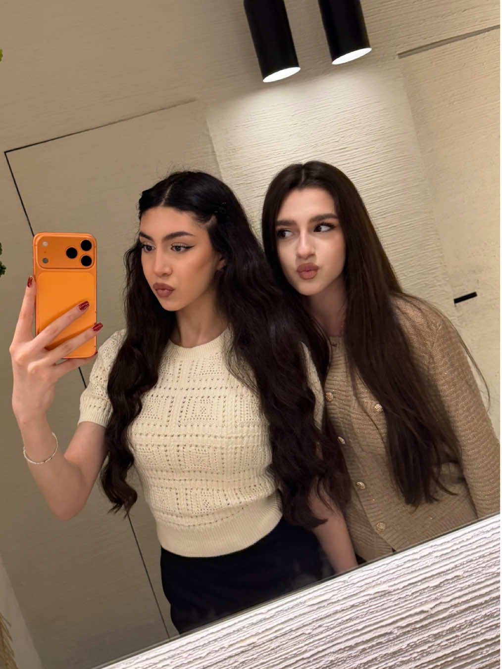 @𝐷.