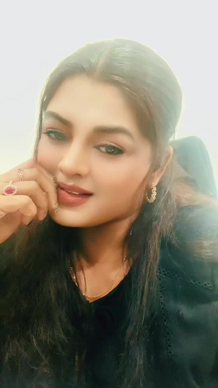 @𝕿𝖍𝖊 𝕲𝖔𝖔𝖉 𝕲𝖎𝖗𝖑🥰