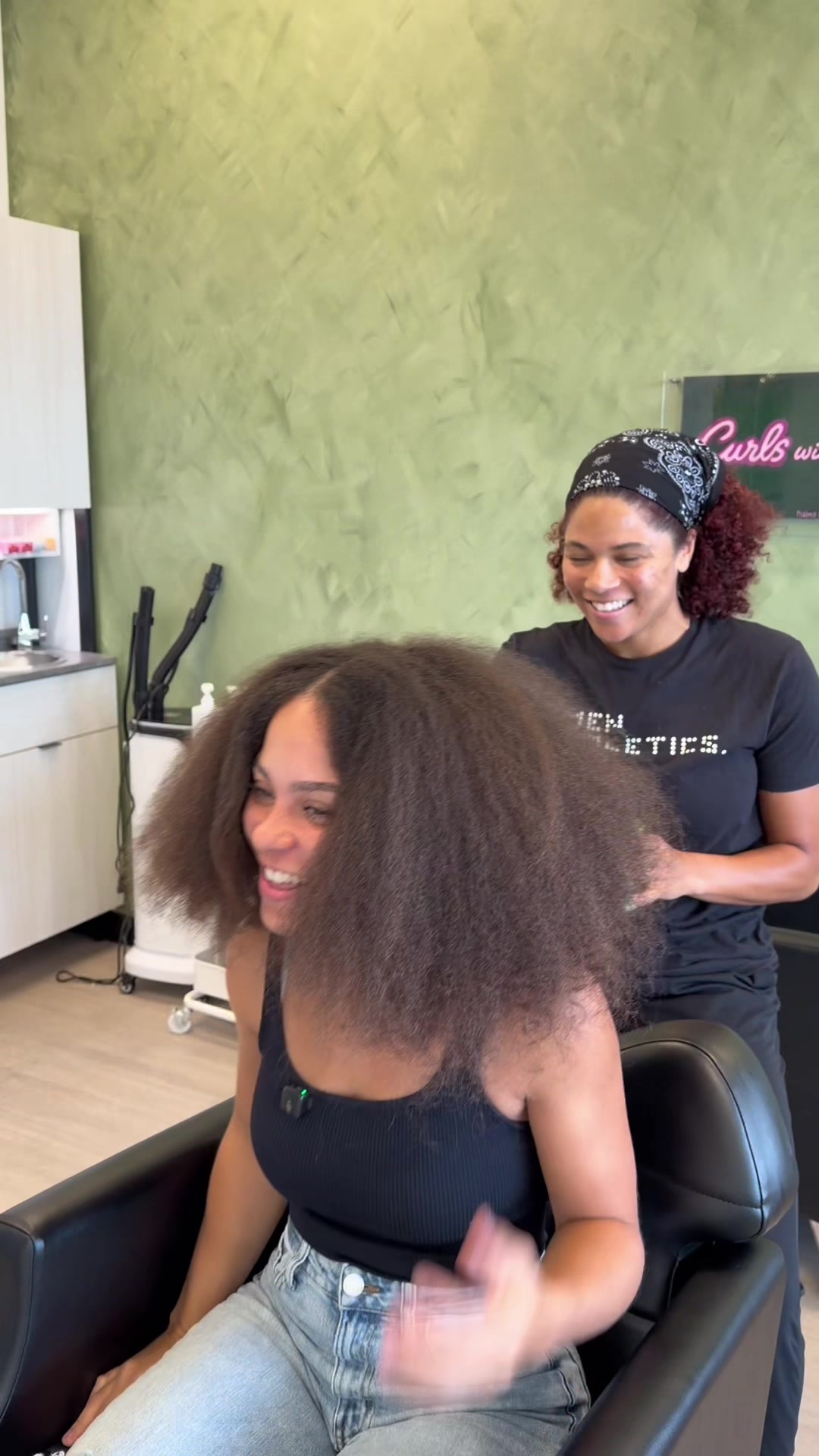 @Curlswrece