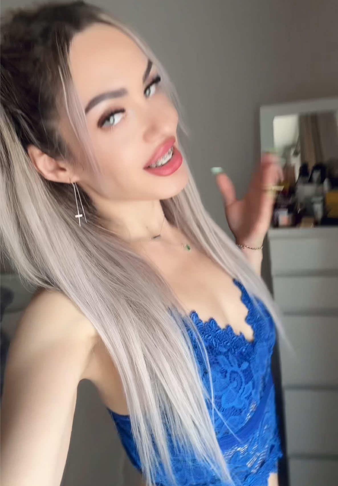 @Elena Gutu