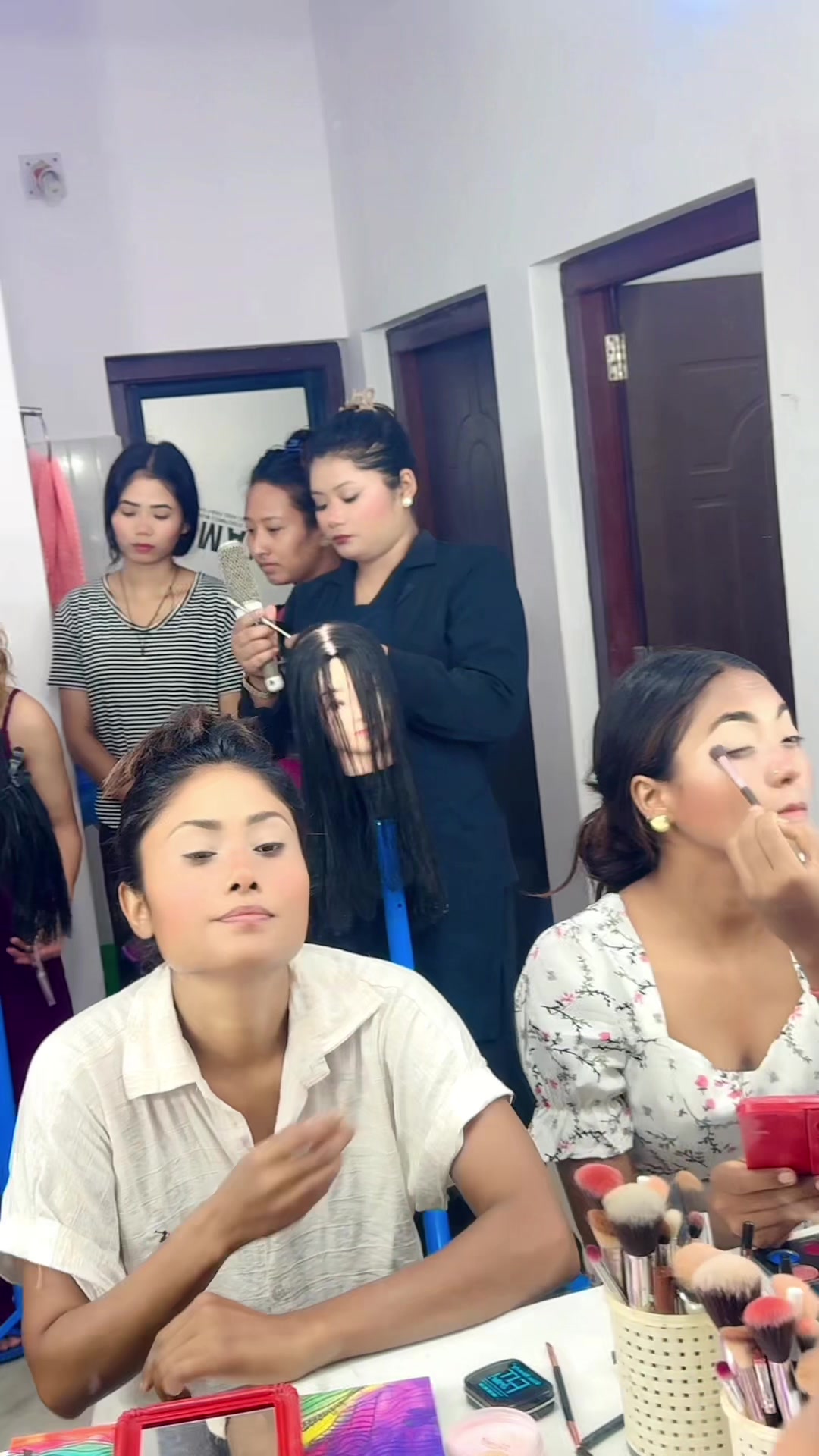 @Ramila's makeup studio ✝️