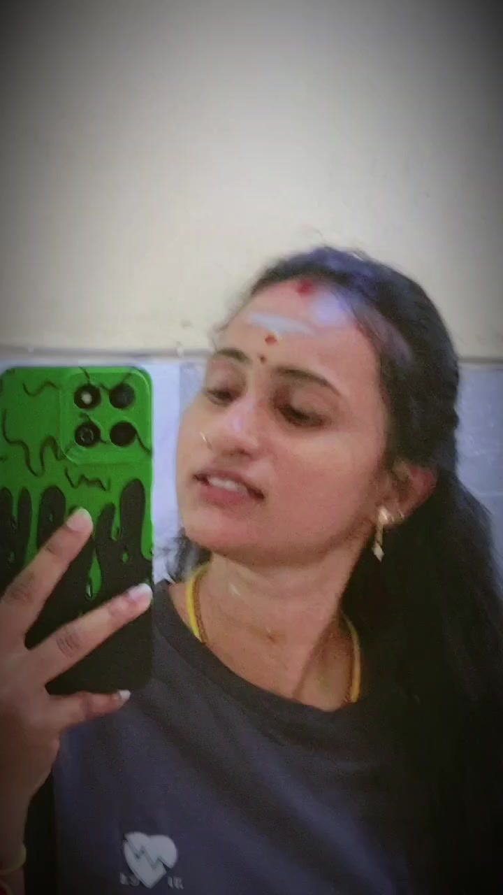 @നിശബ്ദ പ്രണയം📸💚🐷
