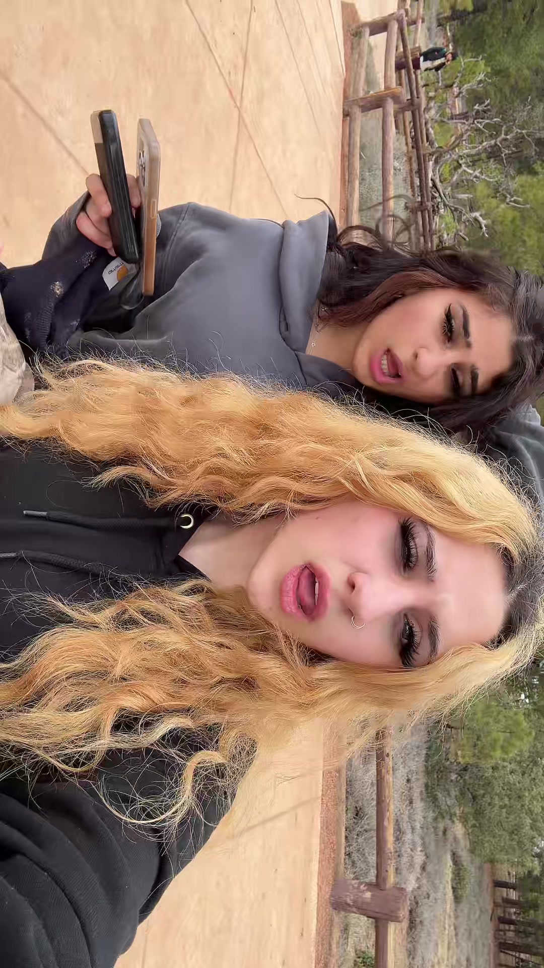 @…
