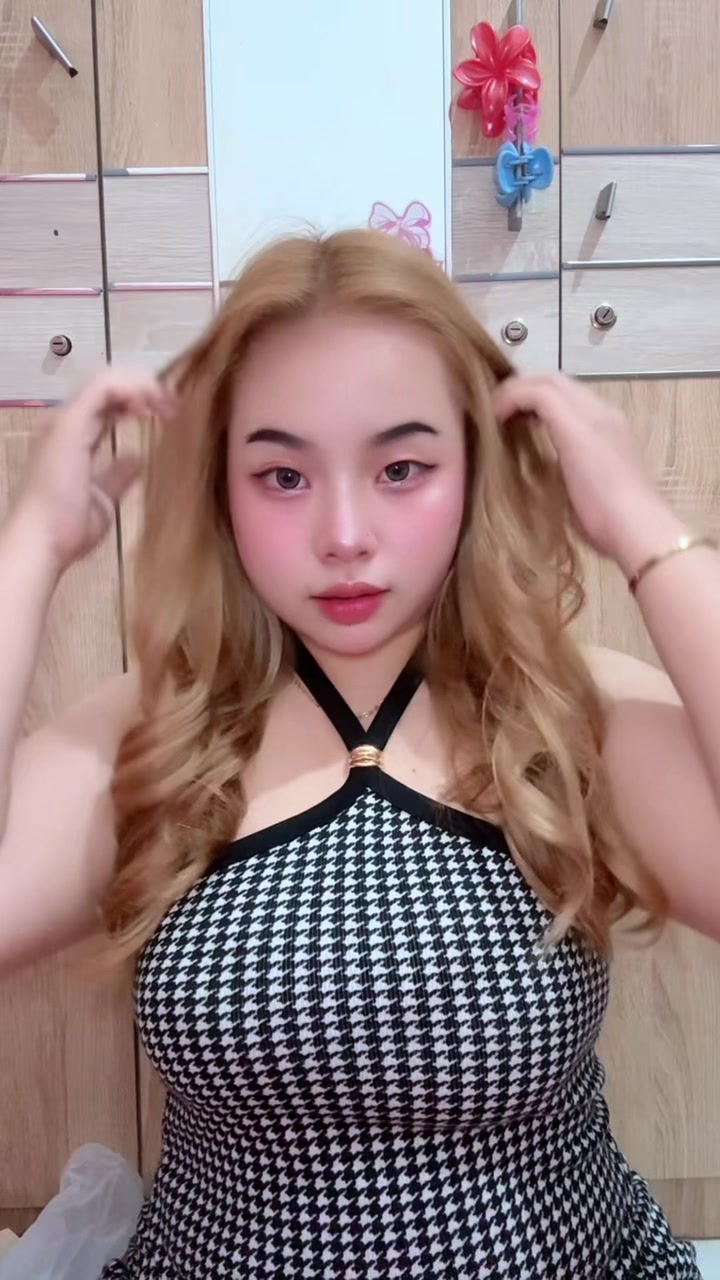 @Putriaaa