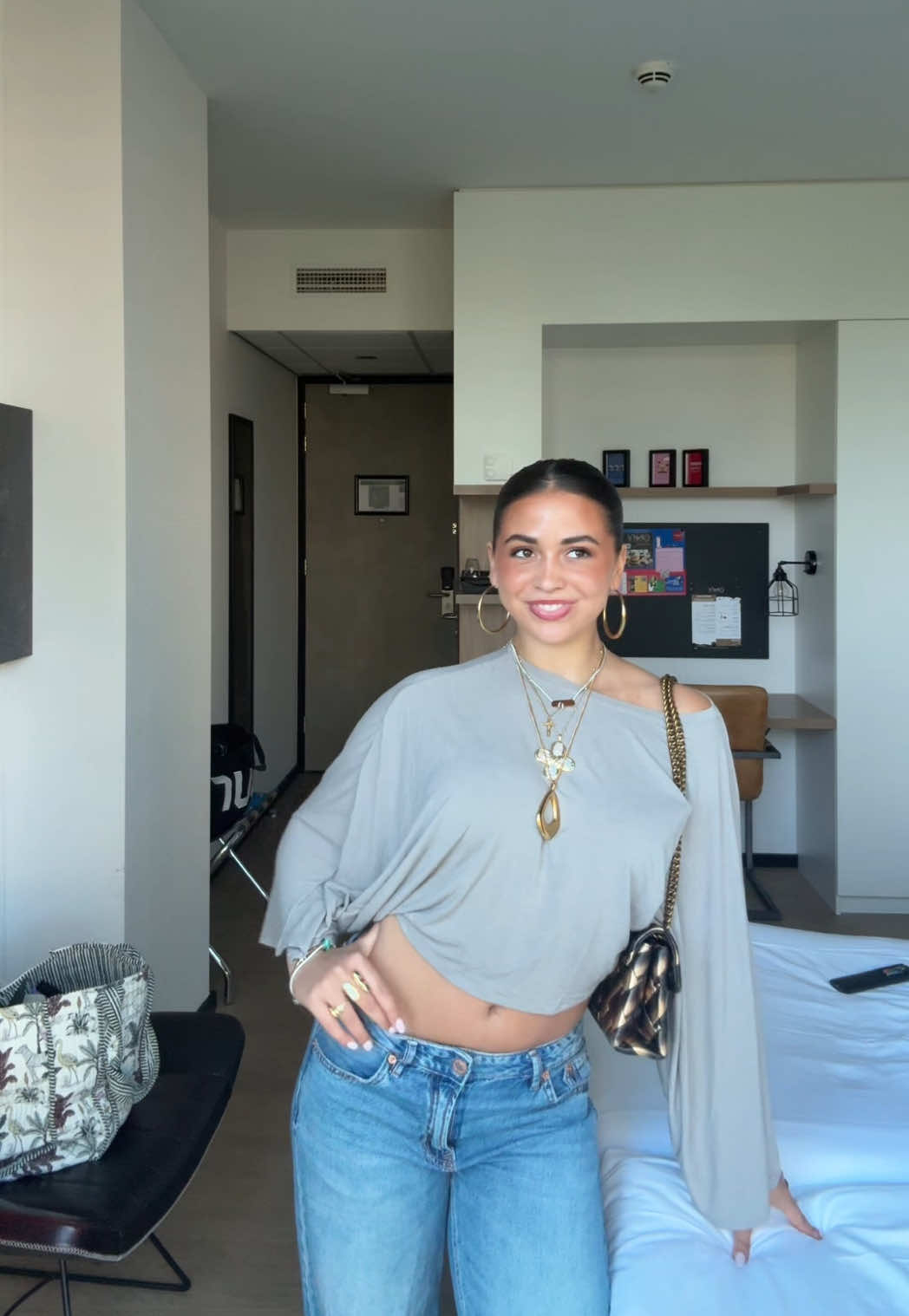 @julisahulleman