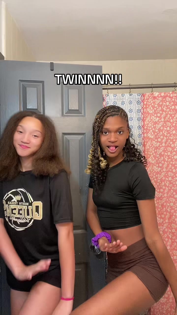 @LariahDeanne