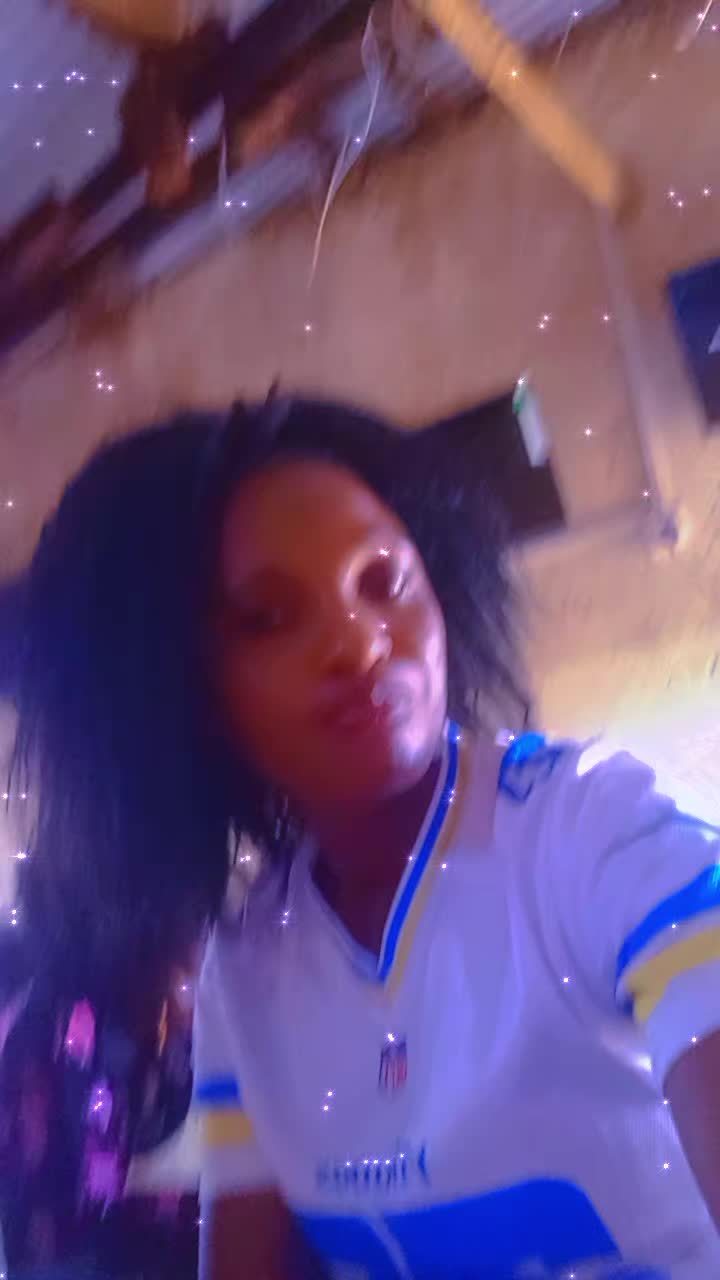 @elizabethkahkitho