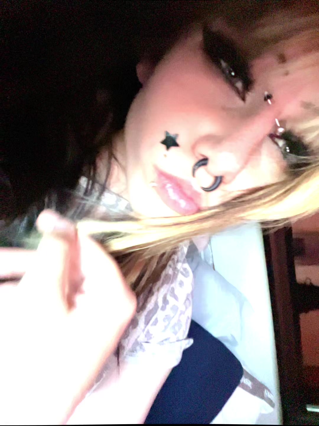 @ARI ♱.