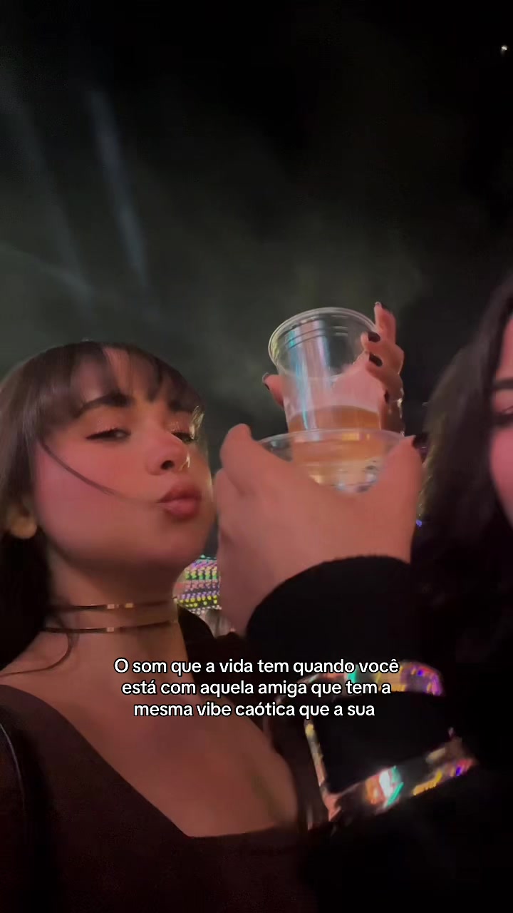 @Thainá Azevedo