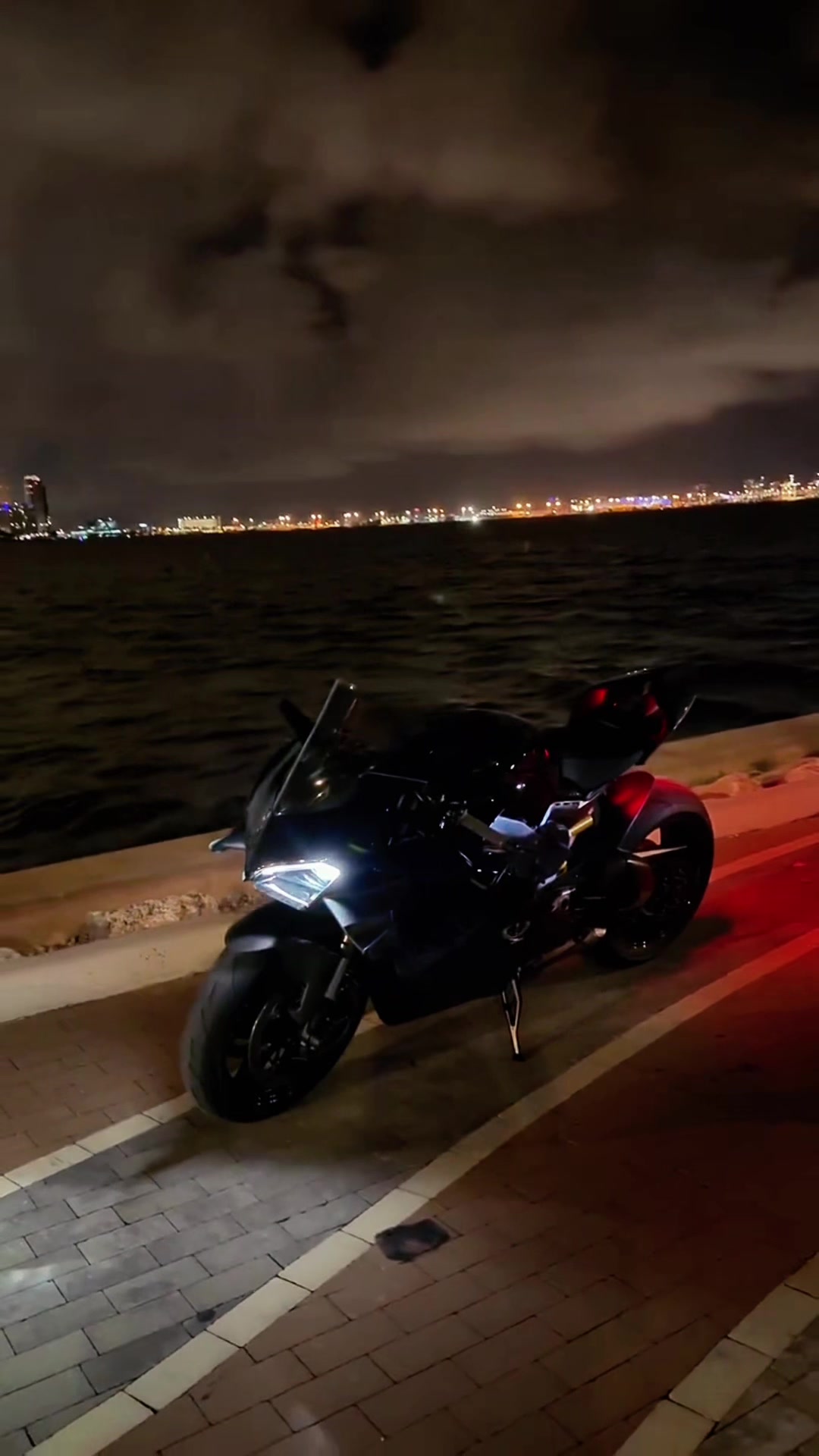 @Itsbikerhub 🎯